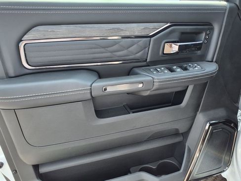 New 2025 RAM 2500 Limited image 8