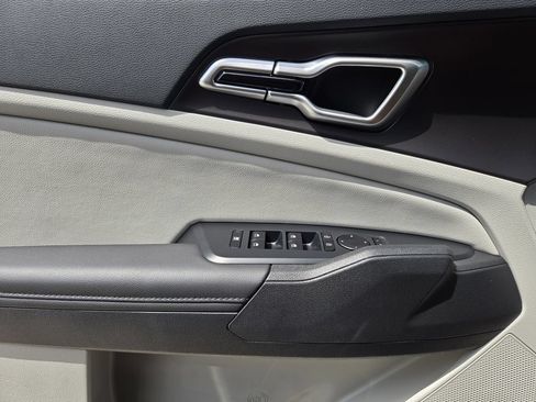 New 2026 Kia Sportage EX FWD image 18