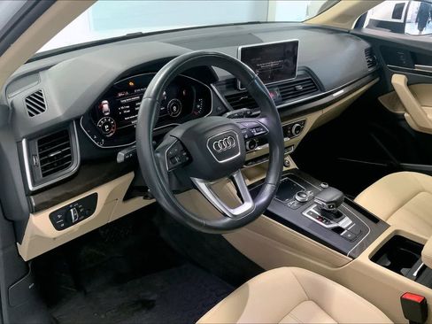 Used 2020 Audi Q5 2.0T Premium Plus w/ Premium Plus Package image 2
