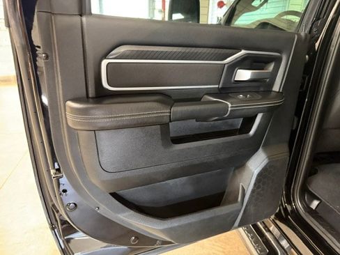 Used 2025 RAM 2500 Big Horn AWD/4WD image 37