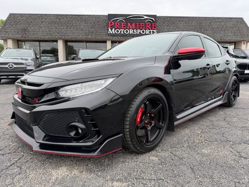 Used 2017 Honda Civic Type R image 2