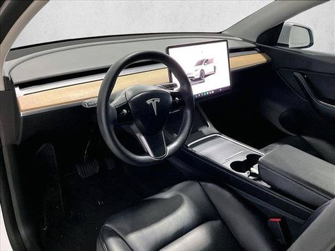 Used 2022 Tesla Model Y Long Range AWD/4WD image 14