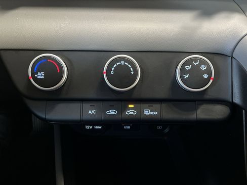 Used 2023 Hyundai Elantra SE w/ Cargo Package image 20