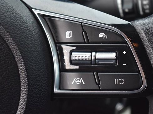 Certified 2023 Kia Forte LXS w/ LXS Technology Package image 22