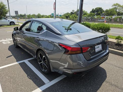 Certified 2025 Nissan Altima 2.5 SR FWD image 7