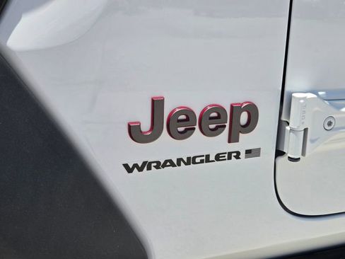 Certified 2024 Jeep Wrangler Unlimited Rubicon AWD/4WD image 11