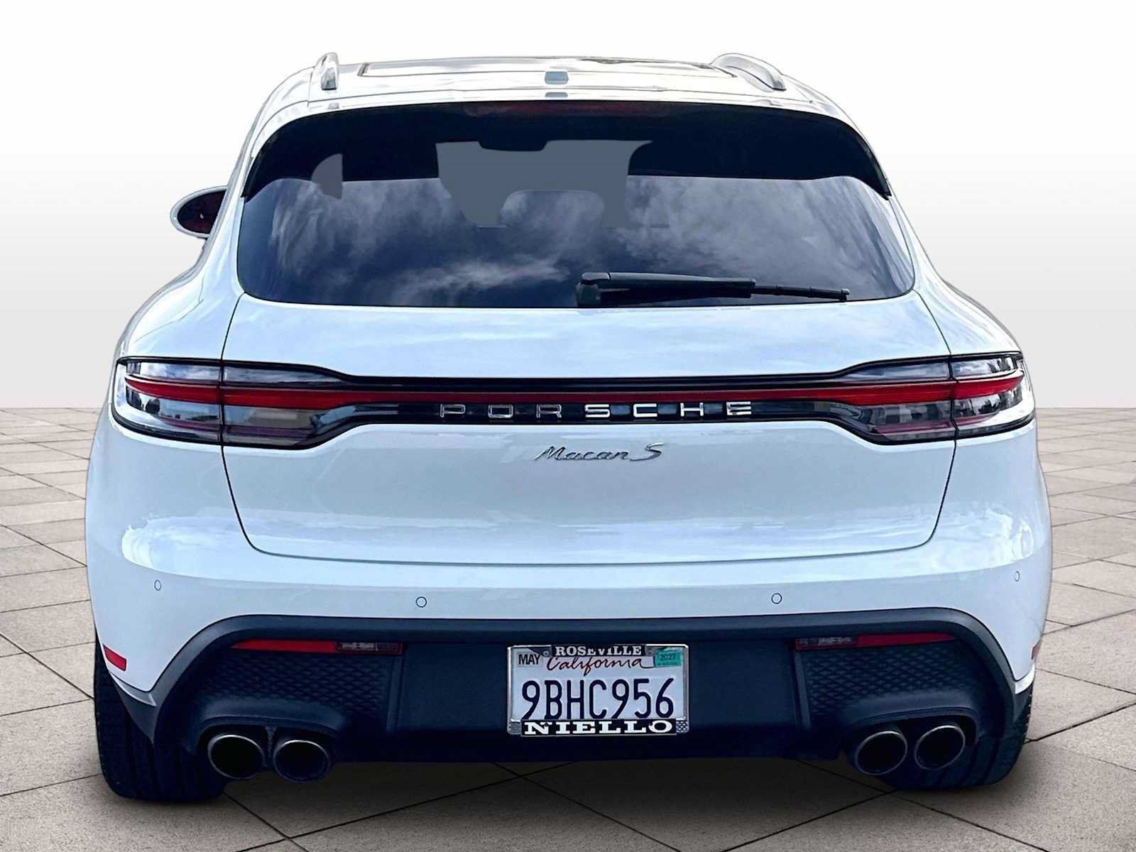 Used 2022 Porsche Macan S AWD/4WD image 7
