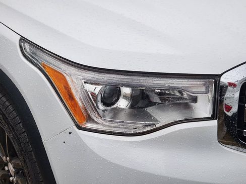 Used 2019 GMC Acadia SLT FWD image 9