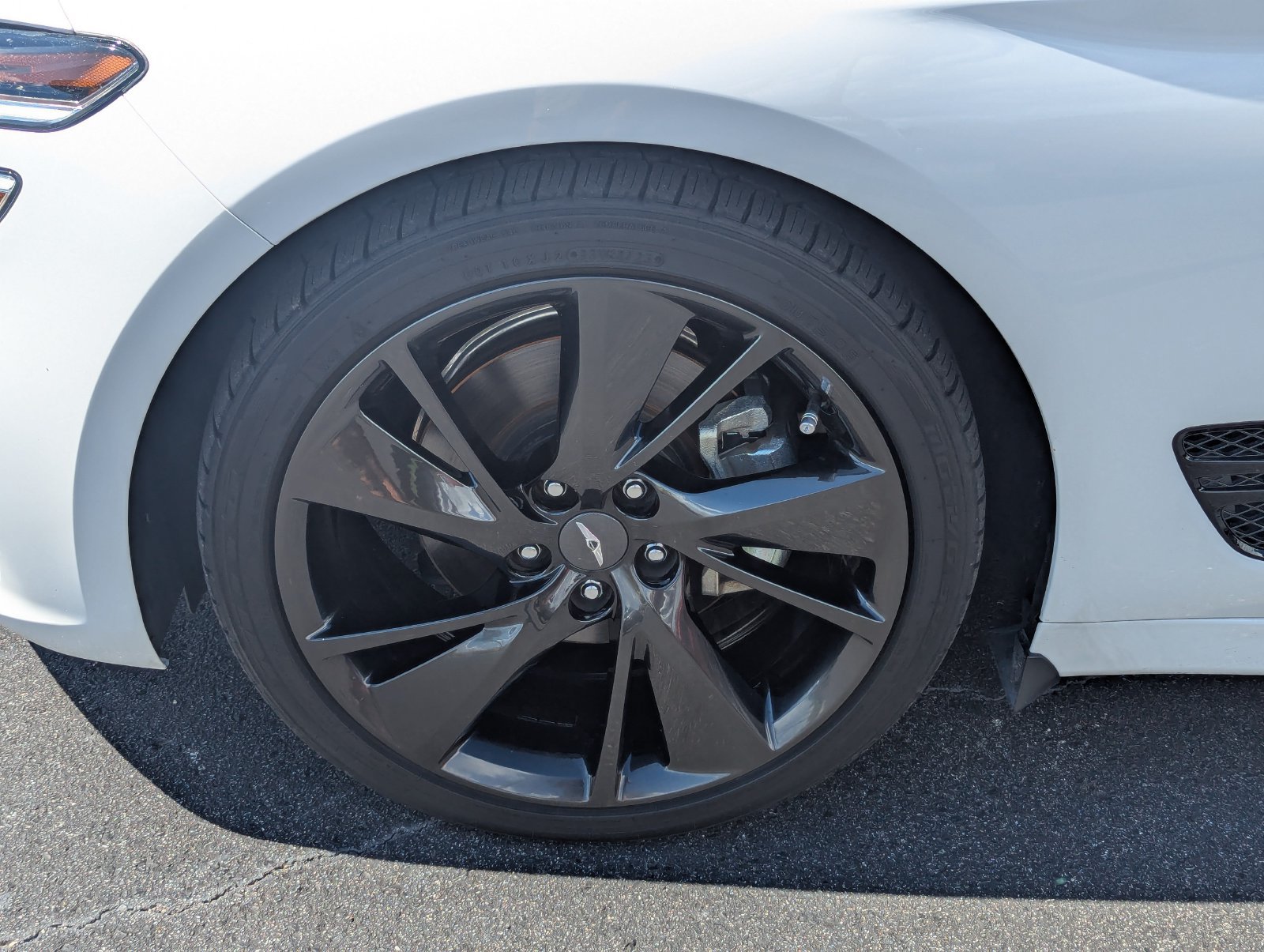 Used 2023 Genesis G70 2.0T w/ Sport Prestige Package RWD image 42
