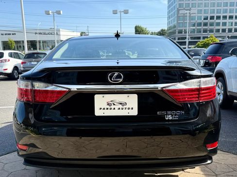 Used 2013 Lexus ES 300h w/ Luxury Pkg FWD image 6