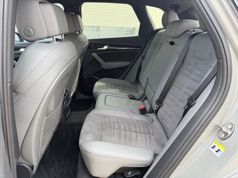 Used 2019 Audi SQ5 Premium Plus w/ Premium Plus Package AWD/4WD image 22