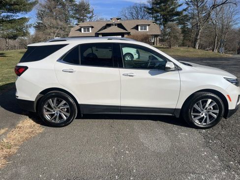 Certified 2022 Chevrolet Equinox Premier w/ LPO, Floor Liner Package image 7