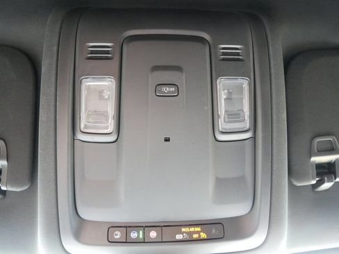 Used 2025 Chevrolet Suburban LS AWD/4WD image 18