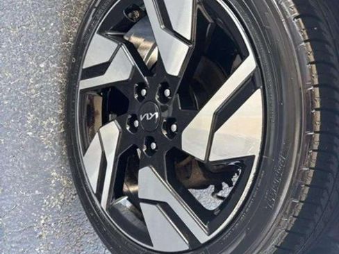 Used 2023 Kia Soul GT-Line image 17