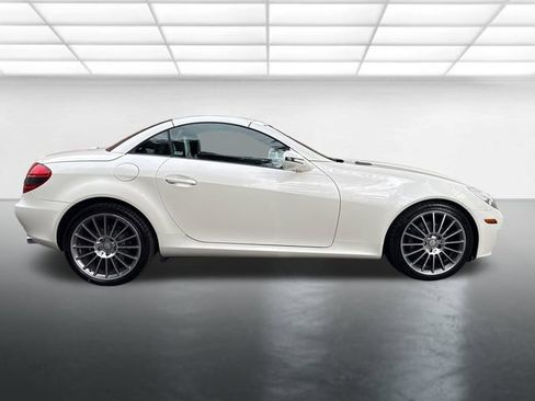 Used 2010 Mercedes-Benz SLK 300 image 6