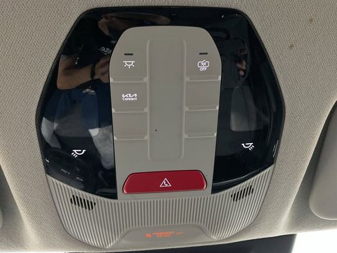 Used 2025 Kia K4 LXS image 26