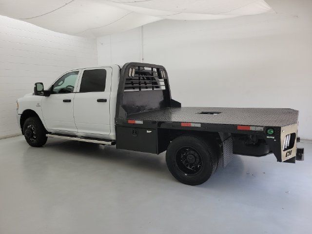 Used 2024 RAM 3500 Tradesman w/ Chrome Appearance Group AWD/4WD image 7