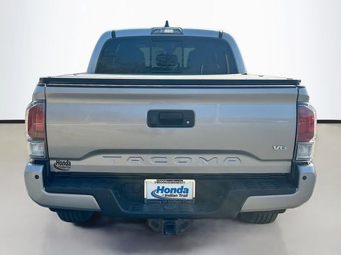 Used 2021 Toyota Tacoma TRD Sport w/ Technology Package AWD/4WD image 6