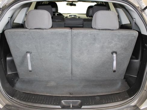 Used 2012 Kia Sorento FWD w/ Third Row Pkg image 7