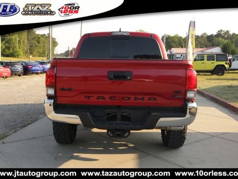 Used 2019 Toyota Tacoma SR5 AWD/4WD image 6