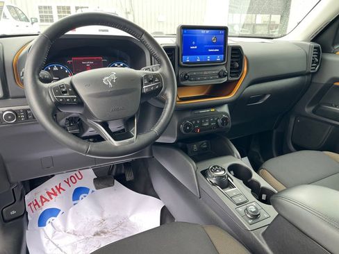 Used 2023 Ford Bronco Sport Badlands image 12