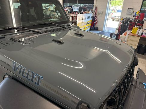 Used 2024 Jeep Wrangler Unlimited AWD/4WD image 79