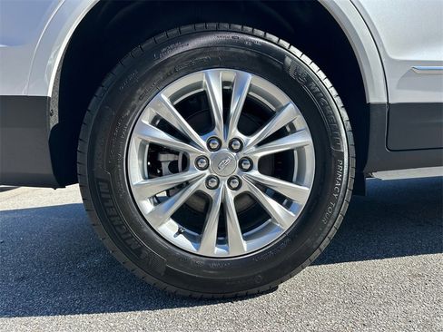 New 2026 Cadillac XT5 Luxury image 17