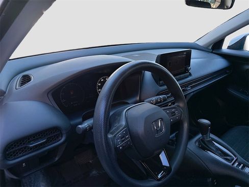 Used 2024 Honda HR-V LX image 9