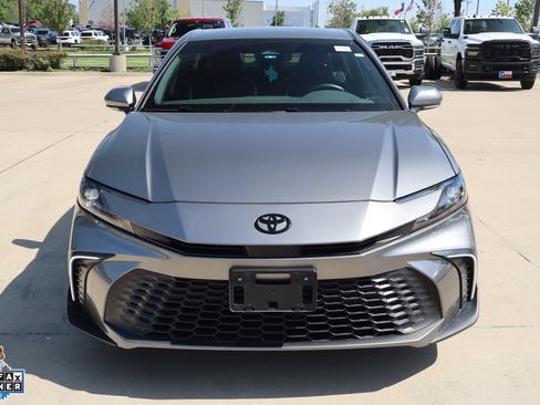 Used 2026 Toyota Camry SE w/ Convenience Package FWD image 9