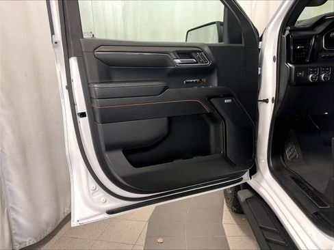 Used 2024 GMC Sierra 1500 AT4 w/ Technology Package image 9