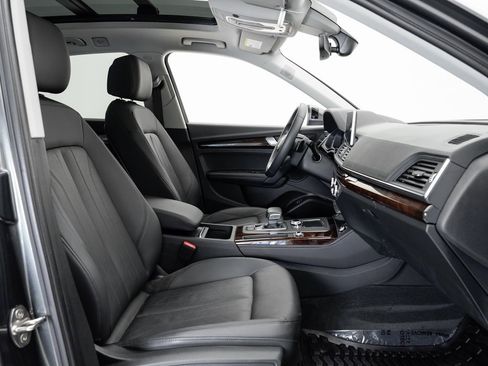 Used 2020 Audi Q5 e Premium Plus image 22