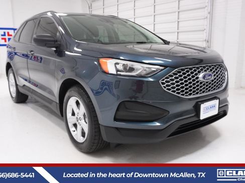 Used 2024 Ford Edge SE image 3