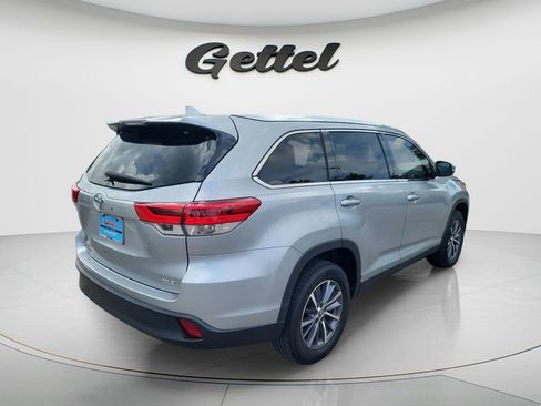 Used 2019 Toyota Highlander XLE image 4