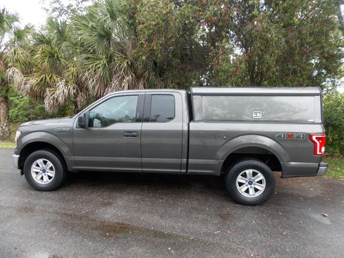 Used 2017 Ford F150 XLT AWD/4WD image 6