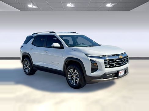 Used 2025 Chevrolet Equinox LT w/ Convenience Package II image 7