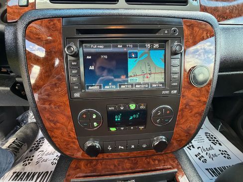 Used 2008 Chevrolet Avalanche LTZ w/ LTZ Preferred Equipment Group image 12