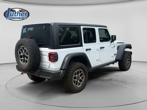 Used 2024 Jeep Wrangler Unlimited Rubicon AWD/4WD image 5