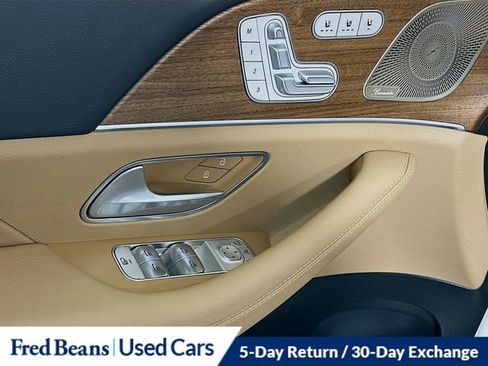 Used 2025 Mercedes-Benz GLS 450 4MATIC image 18