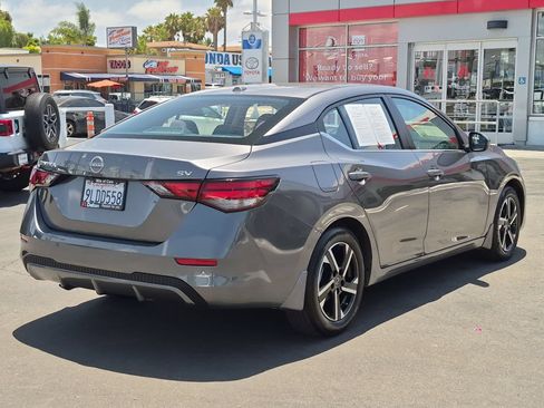 Used 2024 Nissan Sentra SV FWD image 8