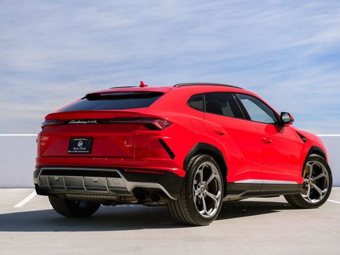 Used 2019 Lamborghini Urus image 9