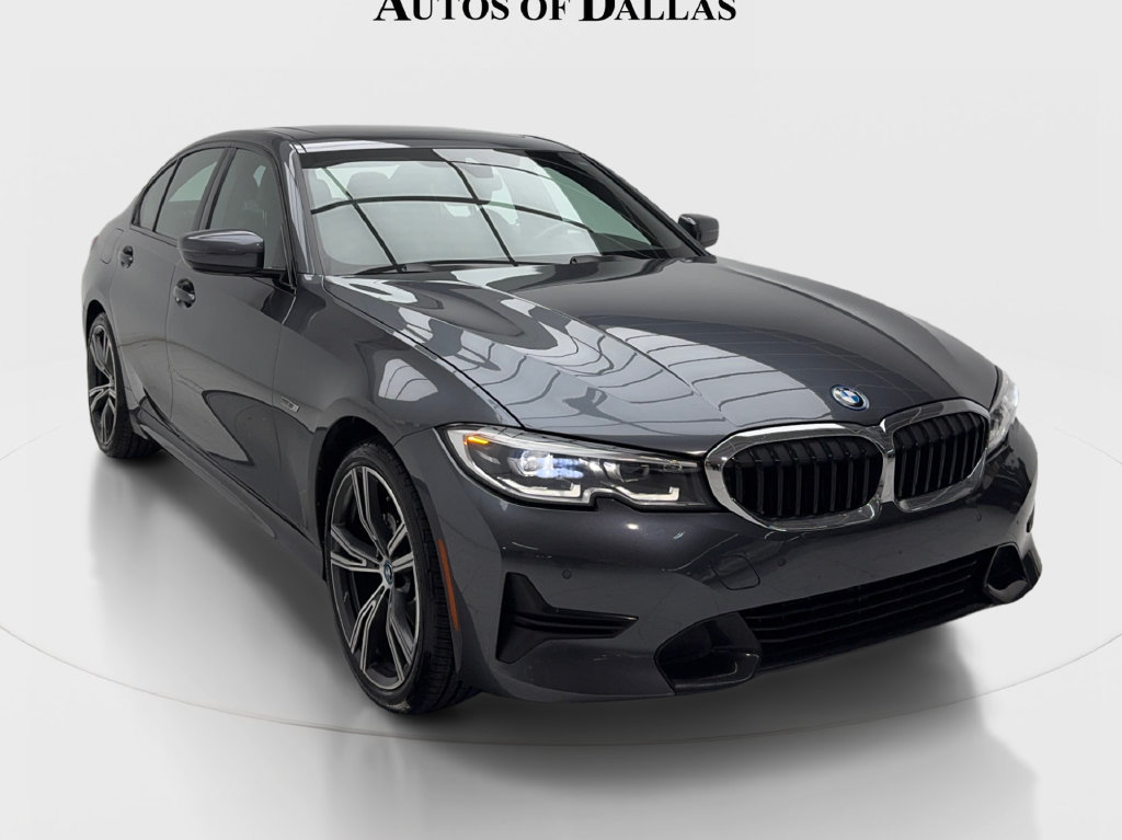 Used 2022 BMW 330e w/ Driving Assistance Package RWD image 3