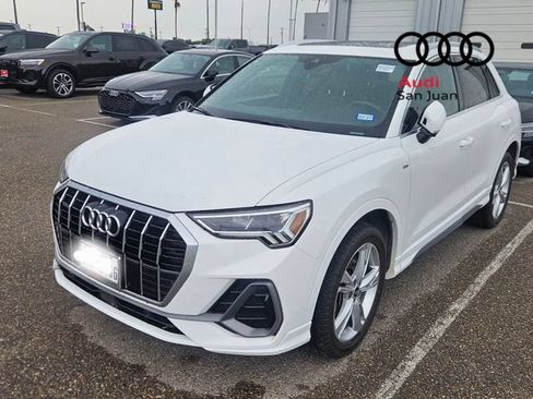 Used 2022 Audi Q3 2.0T Premium Plus w/ Premium Plus Package AWD/4WD image 3