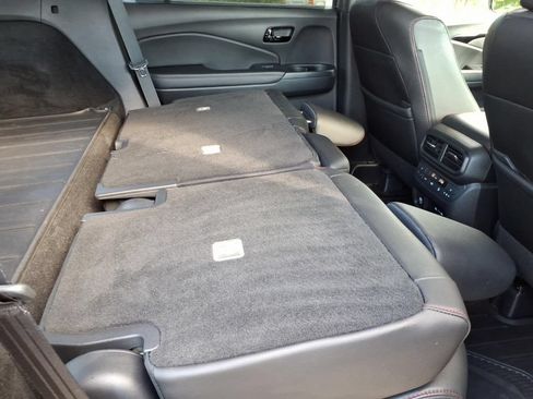 Used 2024 Honda Passport Black Edition image 21