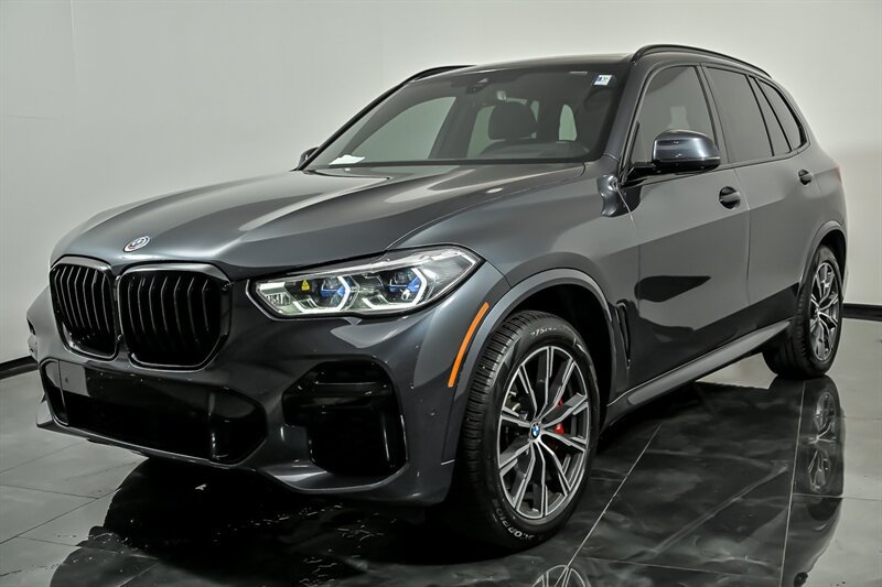 Used 2022 BMW X5 M50i w/ Executive Package AWD/4WD image 5