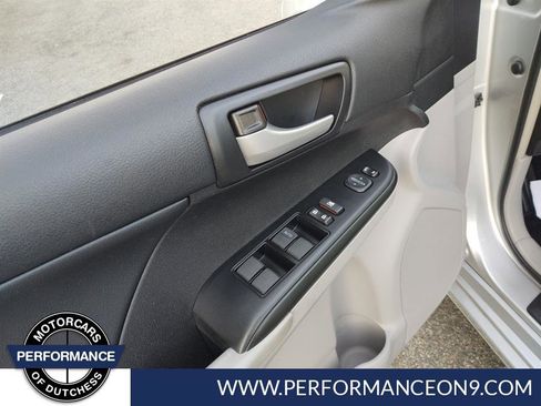 Used 2014 Toyota Camry LE image 10