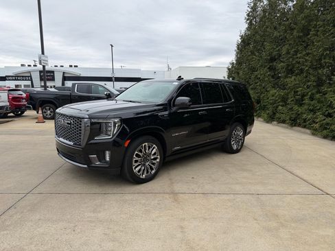 Used 2023 GMC Yukon Denali Ultimate AWD/4WD image 7