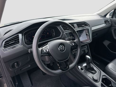 Used 2020 Volkswagen Tiguan SEL image 9