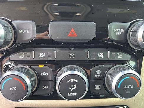 Certified 2022 RAM 1500 Laramie image 18