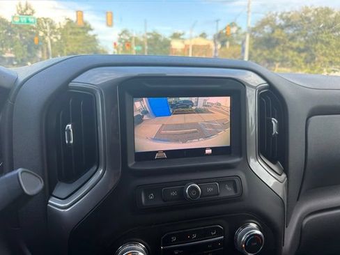 Used 2020 GMC Sierra 1500 4x4 Crew Cab w/ Sierra Value Package image 16