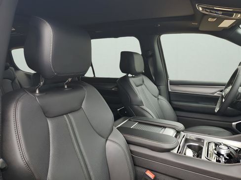 New 2026 Jeep Grand Wagoneer Limited image 15